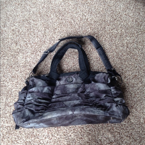 lululemon athletica Handbags - Lululemon bag